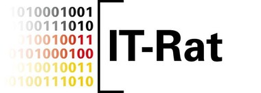 Die Zahlen Null und Eins als digitales Symbol für die Informationstechnik in den Deutschlandfarben Schwarz, Rot und Gold. Rechts daneben eine eckige Klammer auf und die Bezeichnung IT-Rat.