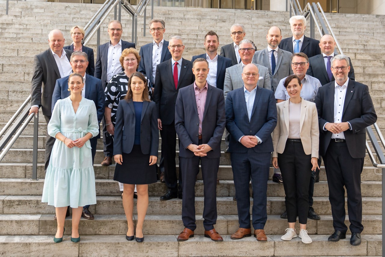 Gruppenbild der Mitglieder des IT-Planungsrates